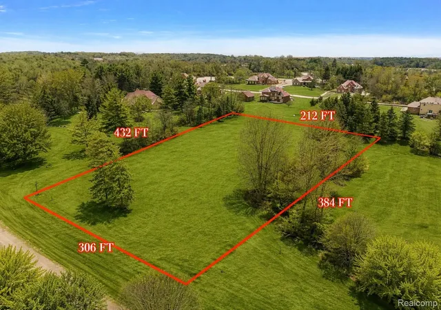 2nd image of 8267 Sandi Ln, Bruce Twp, MI 48065 | MLS# 20261065302