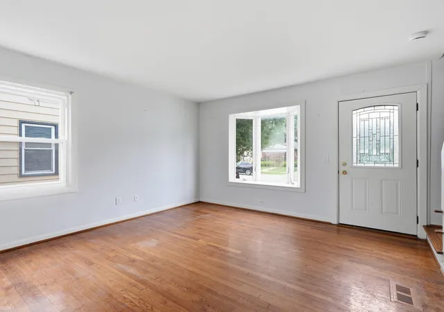 Photo 4 of Single family home for sale at 23800 Couzens Ave, Hazel Park, MI 48030 | MLS# 58050218775 | Listing updated on 2026-08-17