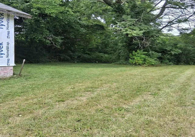 Photo 3 of Single family home for sale at 1177 Highland Ave, Benton Harbor, MI 49022 | MLS# 58050218778 | Listing updated on 2026-08-17