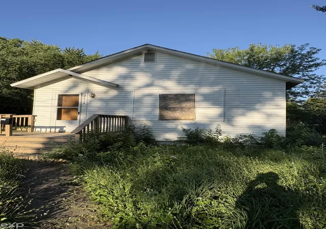 1st image of 2414 Hazelwood Ave, Saginaw, MI 48601 | MLS# 58050218781