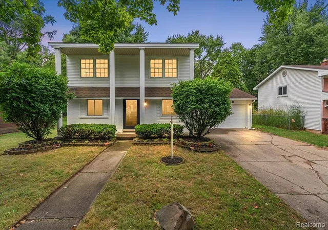 1st image of 18993 Brentwood St, Livonia, MI 48152 | MLS# 20261065303