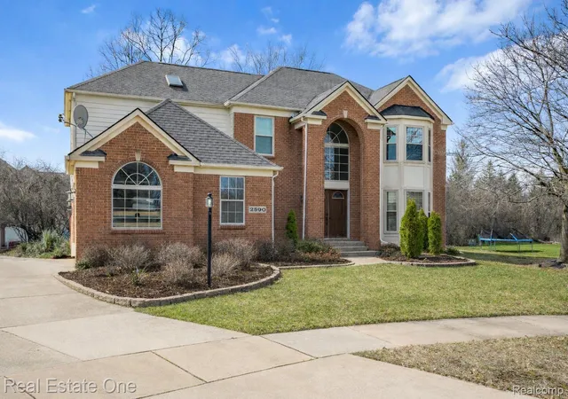 Photo 1 of Single family home for sale at 2590 Oakham Ct, Canton, MI 48188 | MLS# 20261065313 | Listing updated on 2026-08-18