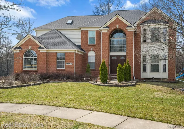 Photo 2 of Single family home for sale at 2590 Oakham Ct, Canton, MI 48188 | MLS# 20261065313 | Listing updated on 2026-08-18