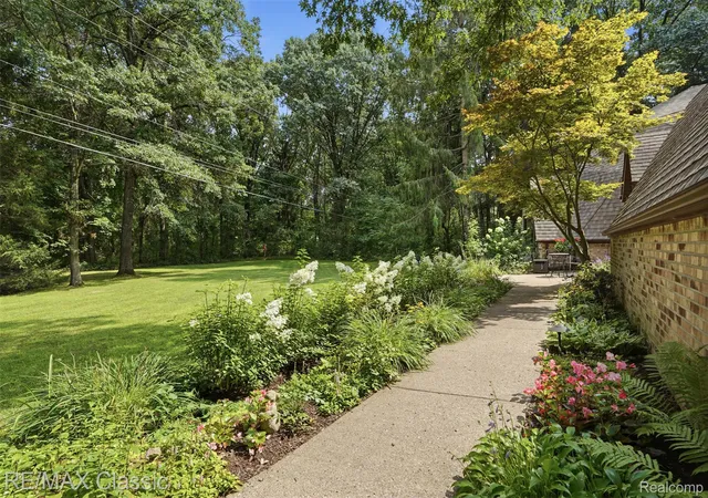 Photo 4 of Single family home for sale at 5109 Harvey Lake Rd, Highland, MI 48356 | MLS# 20261065315 | Listing updated on 2026-08-29