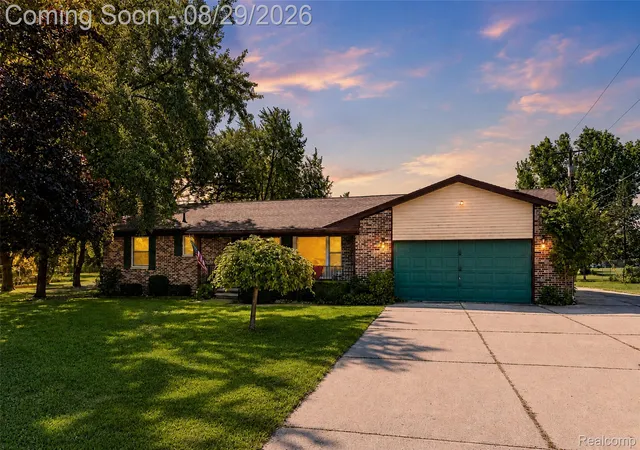 Photo 1 of Single family home for sale at 704 E Lovell Dr, Troy City Oakland, MI 48085 | MLS# 20261065320 | Listing updated on 2026-09-12
