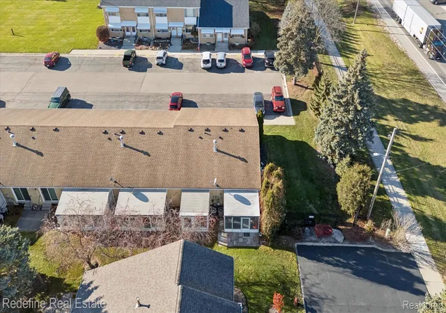 Listing Photo 2 - Condo for sale in building located at 50340 Helfer Blvd, Wixom, MI 48393 - Unit #