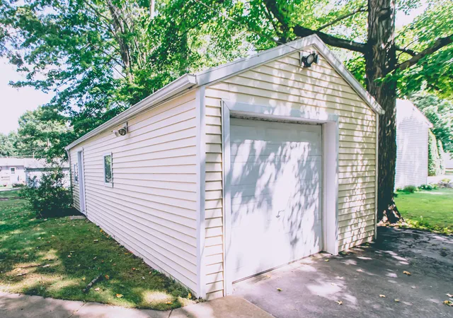 5th image of 307 Railroad St, Leslie, MI 49251 | MLS# 55026043206