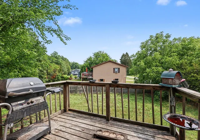Listing Photo 2 - Condo for sale in building located at 2590 Beeline Rd, Holland, MI 49424 - Unit #
