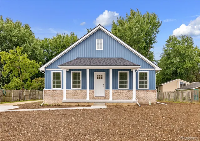 Photo 1 of Sale Pending at 51707 Washington St, New Baltimore, MI 48047 | MLS# 20261065331 | Listing updated on 2026-09-17