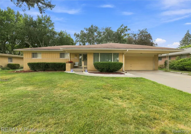 Photo 2 of Single family home for sale at 32029 Desmond Dr, Warren, MI 48093 | MLS# 20261065330 | Listing updated on 2026-09-06