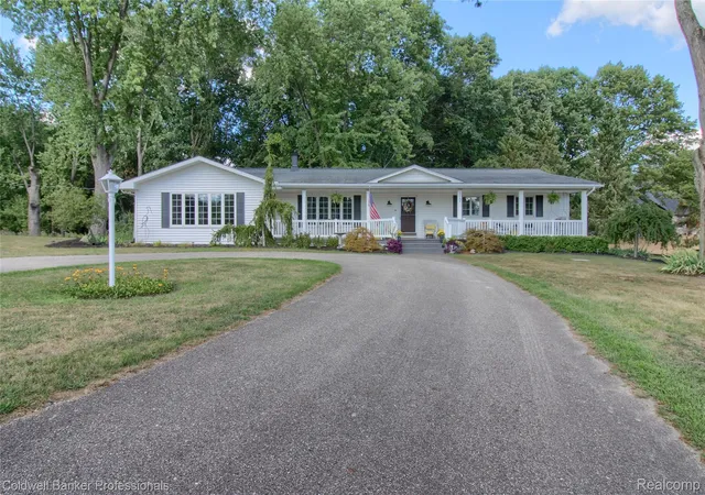 1st image of 1500 Duff Ln, Milford, MI 48381 | MLS# 20261065334