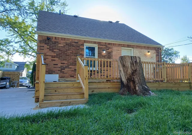 Photo 2 of Single family home for sale at 388 Eastlawn St, Detroit, MI 48215 | MLS# 20261065339 | Listing updated on 2026-09-08