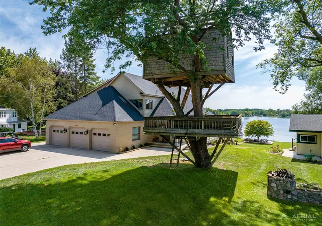 2nd image of 4348 W Lakeside Dr, West Branch, MI 48661 | MLS# 77080072445