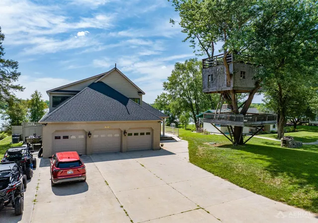Photo 3 of Single family home for sale at 4348 W Lakeside Dr, West Branch, MI 48661 | MLS# 77080072445 | Listing updated on 2026-09-14