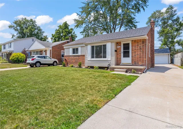 2nd image of 6735 Whitby St, Garden City, MI 48135 | MLS# 20261065354