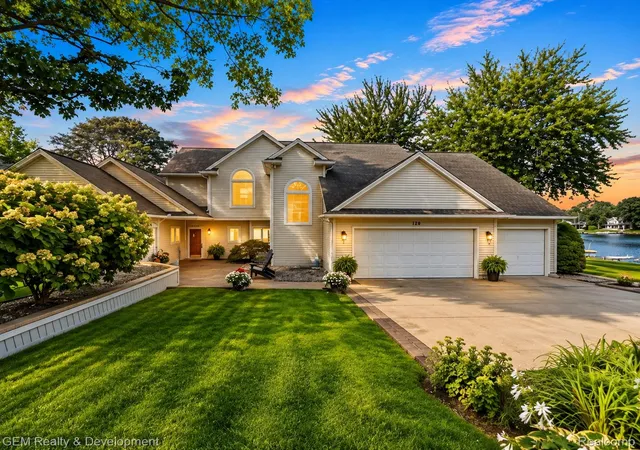 1st image of 146 Castlewood Dr, Columbia Township Jackson, MI 49230 | MLS# 20261065357