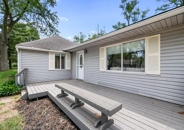 5th image of 2374 Lakena Rd, West Bloomfield, MI 48324 | MLS# 20261065359