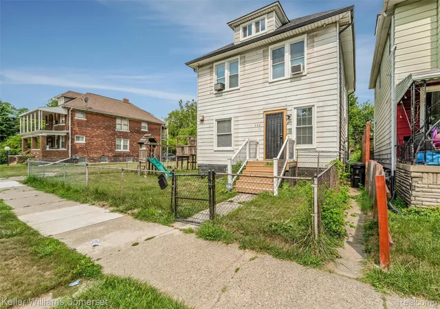 Photo 34 of Single family home for sale at 220 W Buena Vista St, Highland Park City Wayne, MI 48203 | MLS# 20261065364 | Listing updated on 2026-08-31