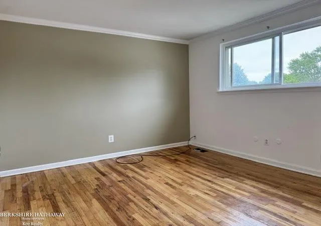 Photo 5 of Condo for sale at 8735 Sterling St, Center Line, MI 48015 | MLS# 58050218800 | Listing updated on 2026-08-17