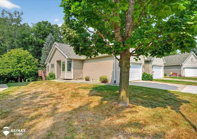 2nd image of 1137 Jenna Dr, Davison, MI 48423 | MLS# 5050218801
