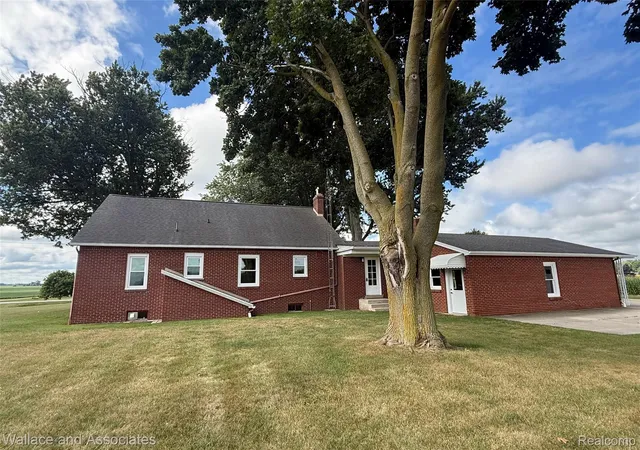 Photo 3 of Single family home for sale at 365 E Peck Rd, Peck, MI 48466 | MLS# 20261065377 | Listing updated on 2026-09-14