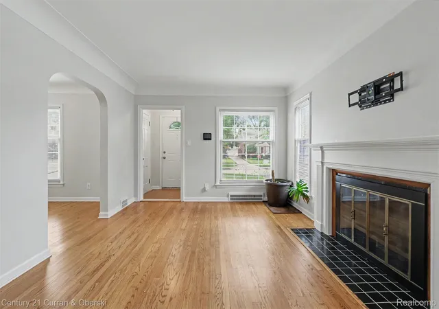 Photo 4 of Single family home for sale at 2100 Lancaster St, Grosse Pointe Woods, MI 48236 | MLS# 20261065379 | Listing updated on 2026-09-13