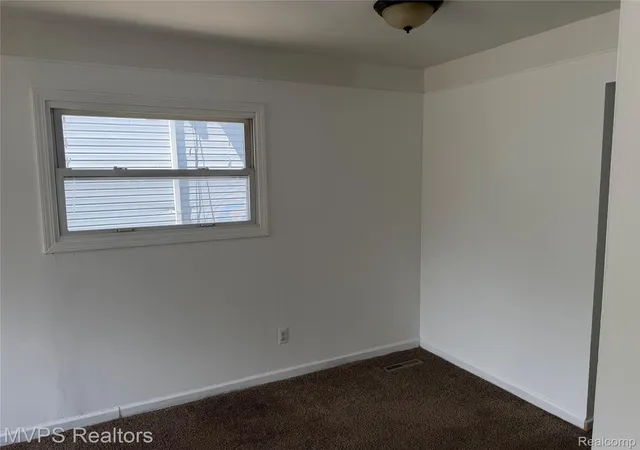 Photo 4 of Single family home for sale at 1967 Garrick Ave, Warren, MI 48091 | MLS# 20261065381 | Listing updated on 2026-09-09