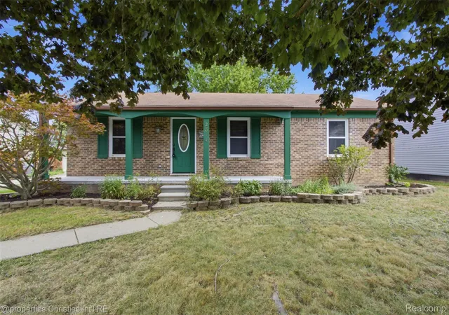 Photo 1 of Single family home for sale at 2814 Warrior Dr, Wixom City Oakland, MI 48393 | MLS# 20261065383 | Listing updated on 2026-08-22