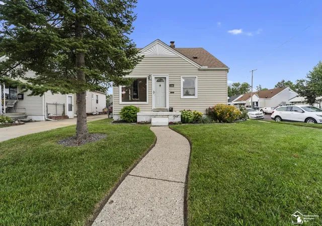 Photo 2 of Single family home for sale at 3106 River Dr, Lincoln Park, MI 48146 | MLS# 57050218802 | Listing updated on 2026-09-17