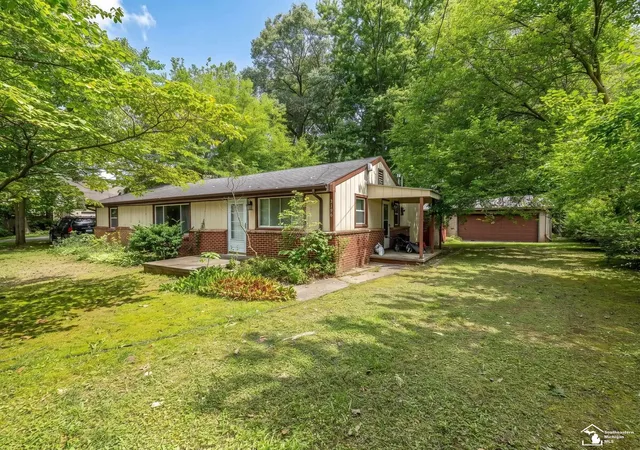 Photo 1 of Single family home for sale at 3198 W Sterns Rd, Lambertville, MI 48144 | MLS# 57050218803 | Listing updated on 2026-10-04