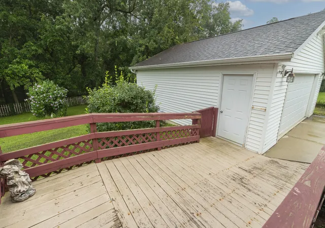 Photo 4 of Single family home for sale at 69115 Maple St, Edwardsburg, MI 49112 | MLS# 69026043230 | Listing updated on 2026-09-11