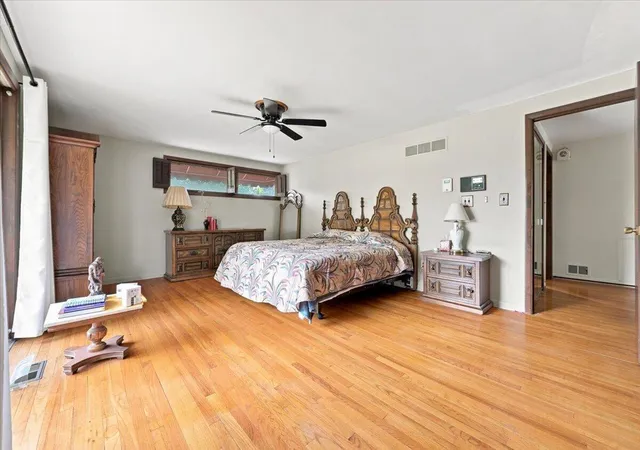 Photo 4 of Single family home for sale at 27218 Lehigh St, Inkster, MI 48141 | MLS# 81026043235 | Listing updated on 2026-09-17