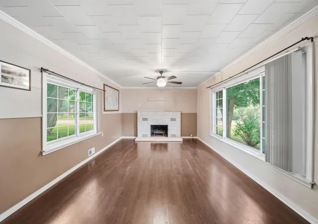 Photo 3 of Single family home for sale at 404 Heyser St, Jackson, MI 49203 | MLS# 55026043228 | Listing updated on 2026-09-17
