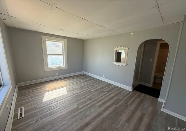 Photo 2 of Single family home for sale at 3320 Leith St, Flint, MI 48506 | MLS# 20261065392 | Listing updated on 2026-09-09
