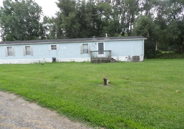 Photo 3 of Single family home for sale at 7373 S Adrian Hwy, Adrian, MI 49221 | MLS# 56050218809 | Listing updated on 2026-08-18