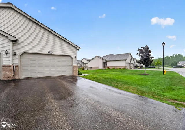 Listing Photo 3 - Condo for sale in building located at 17010 Wilson St, Grand Blanc, MI 48439