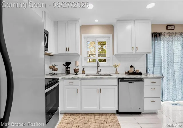 Photo 4 of Single family home for sale at 26441 Roberta St, Roseville City Macomb, MI 48066 | MLS# 20261065408 | Listing updated on 2026-09-12