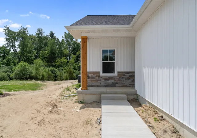 Photo 3 of Condo for sale at 814 Joyce Ln, Saint Johns, MI 48879 | MLS# 55026043241 | Listing updated on 2026-08-17