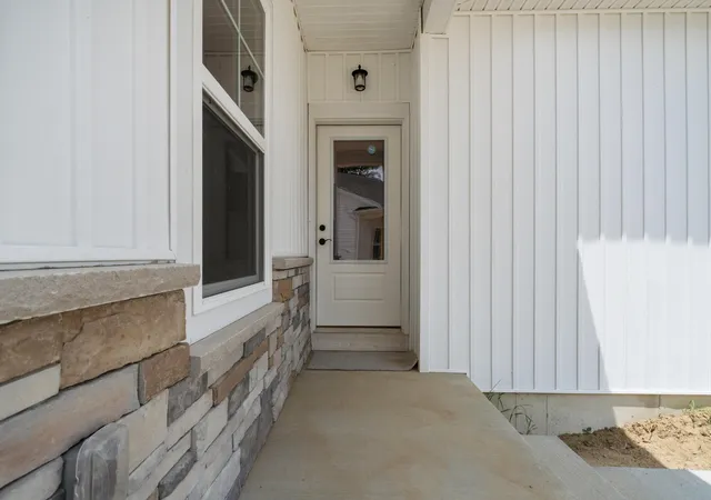 Photo 4 of Condo for sale at 814 Joyce Ln, Saint Johns, MI 48879 | MLS# 55026043241 | Listing updated on 2026-08-17
