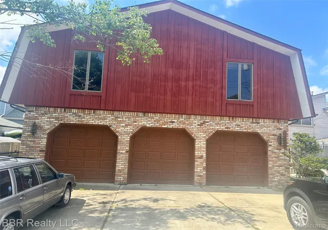 Photo 1 of Single family home for sale at 30620 Bayview, Gibraltar, MI 48173 | MLS# 20261065409 | Listing updated on 2026-08-18