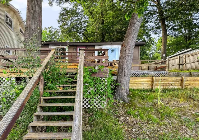 3rd image of 1361 N Crooked Lake Dr, Lake, MI 48632 | MLS# 78080072450