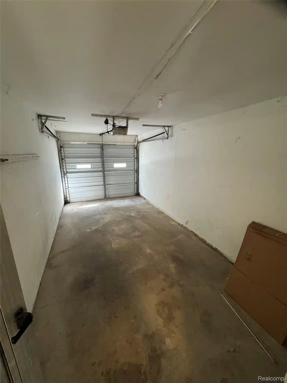 Listing Photo 18 - Condo for sale in 24404 Meadowbridge Dr located at 24404 Meadowbridge Dr, Clinton Township, MI 48035 - Unit 24404 Meadowbridge Dr