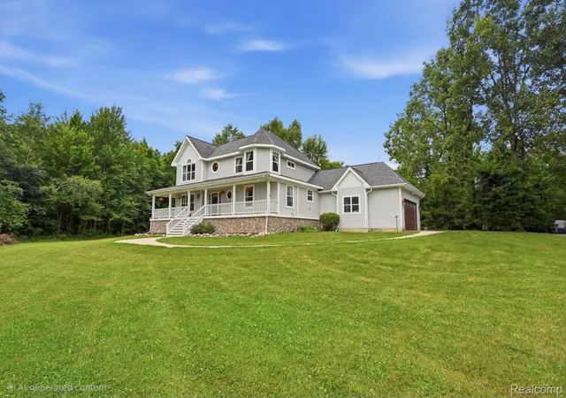 Photo 2 of Single family home for sale at 3890 Whitetail Trl, Holly, MI 48442 | MLS# 20261065430 | Listing updated on 2026-08-27