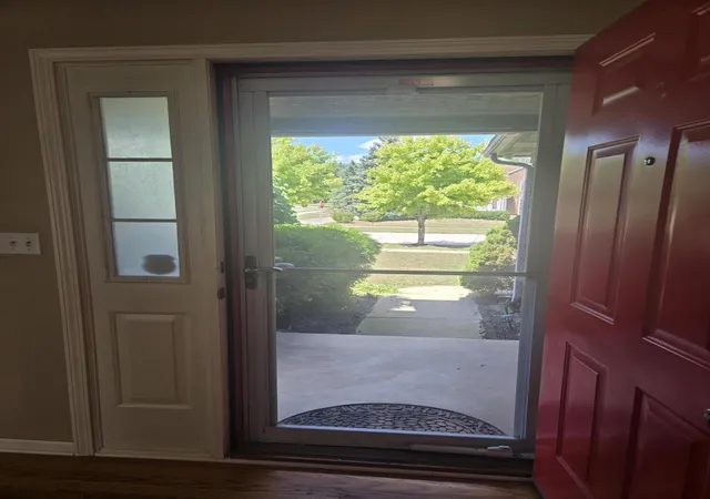 Photo 4 of Single family home for sale at 33445 Bay Hl Dr, Romulus, MI 48174 | MLS# 81026043244 | Listing updated on 2026-08-27