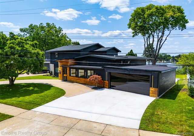 Photo 1 of Single family home for sale at 53 Potter Dr, Belleville, MI 48111 | MLS# 20261065434 | Listing updated on 2026-08-18