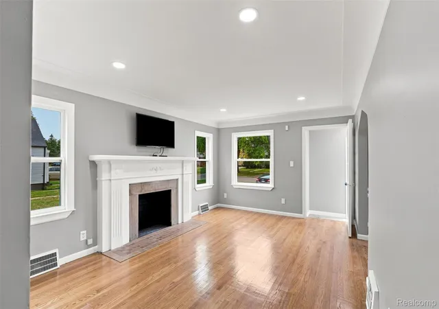 Photo 3 of Single family home for sale at 18909 Huntington Rd, Detroit, MI 48219 | MLS# 20261065444 | Listing updated on 2026-10-05