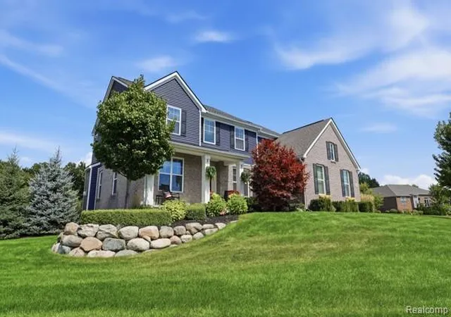 Photo 3 of Single family home for sale at 283 Westbrooke Dr, Oakland, MI 48363 | MLS# 20261065449 | Listing updated on 2026-09-15