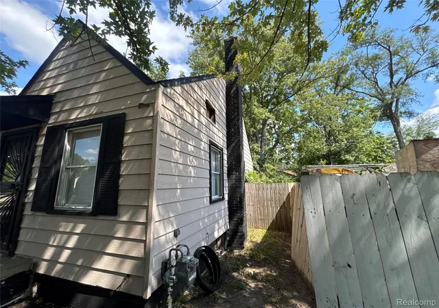 Photo 1 of Single family home for sale at 18970 Annchester Rd, Detroit, MI 48219 | MLS# 20261065452 | Listing updated on 2026-09-14