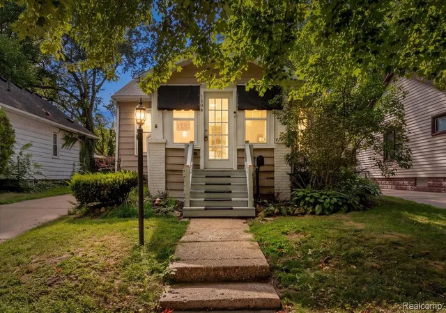 Photo 2 of Single family home for sale at 1306 Owana Ave, Royal Oak, MI 48067 | MLS# 20261065457 | Listing updated on 2026-09-08
