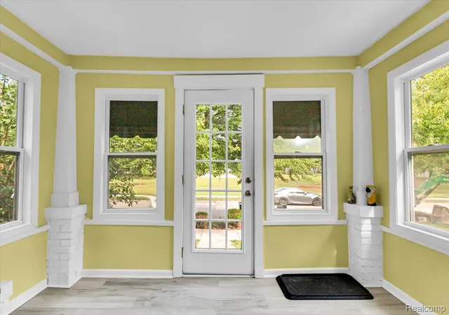 Photo 3 of Single family home for sale at 1306 Owana Ave, Royal Oak, MI 48067 | MLS# 20261065457 | Listing updated on 2026-10-28